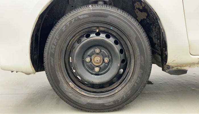 2014 Toyota Etios Liva G, Petrol, Manual, 73,506 km, Left Front Wheel