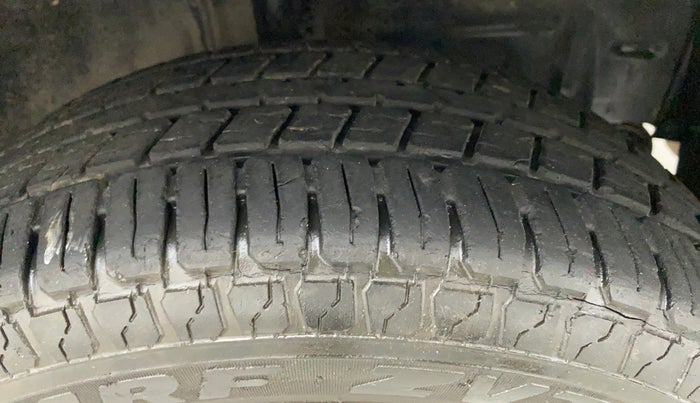 2014 Toyota Etios Liva G, Petrol, Manual, 73,506 km, Right Front Tyre Tread