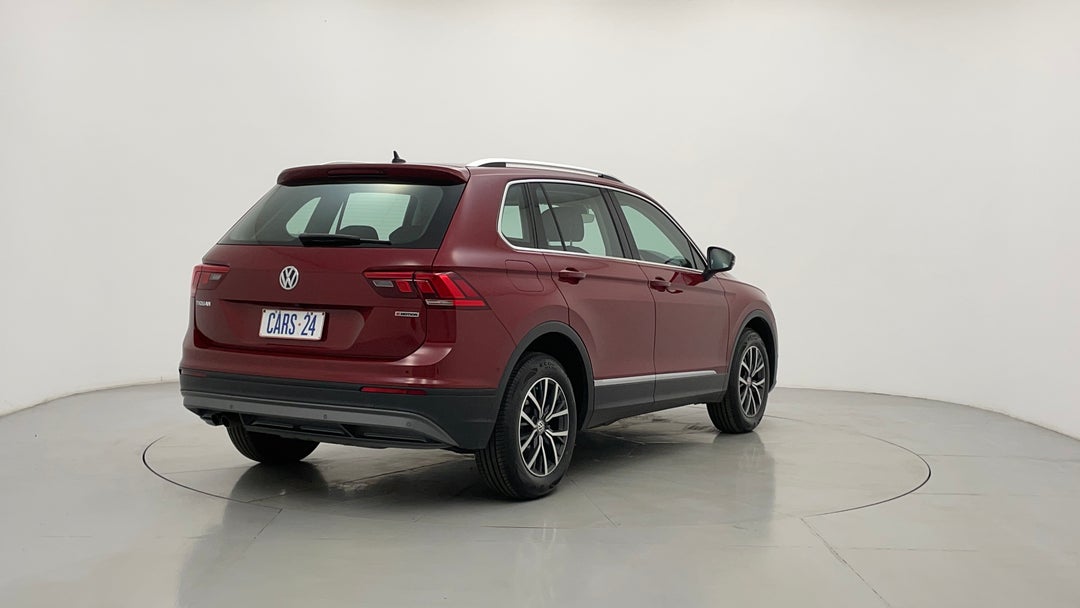 Right Back Diagonal (45- Degree) View