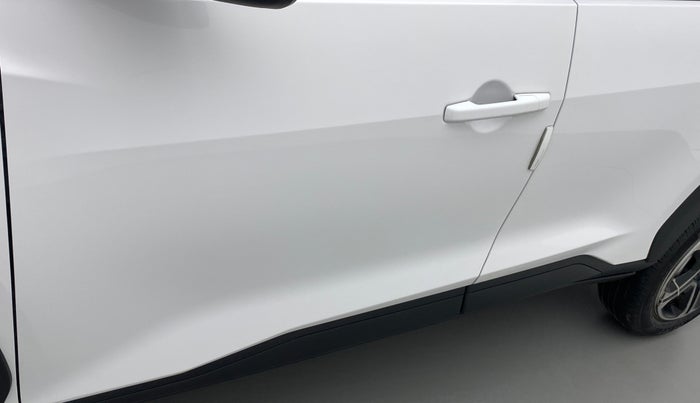 2021 Nissan MAGNITE XE, Petrol, Manual, 13,474 km, Rear left door - Minor scratches