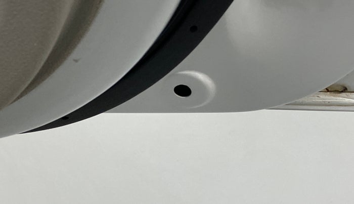 2018 Tata Tiago XT 1.2 REVOTRON, Petrol, Manual, 64,666 km, Driver-side door - Door Stopper rubber missing