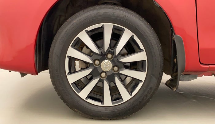 2016 Toyota Etios Liva V DUAL TONE, Petrol, Manual, 44,287 km, Left Front Wheel