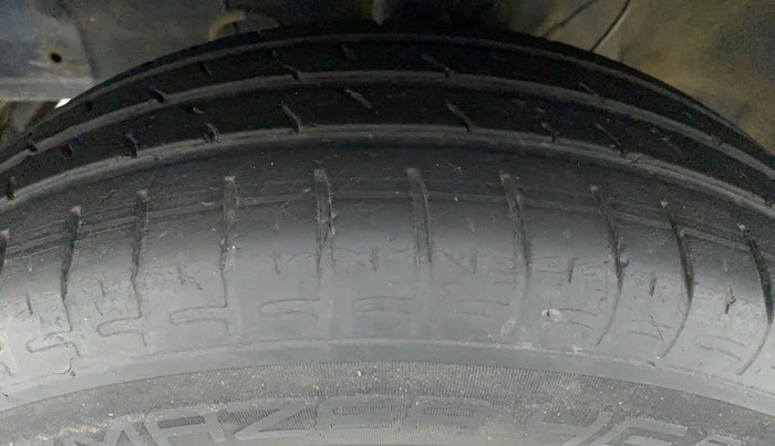 2020 Hyundai GRAND I10 NIOS SPORTZ PETROL, Petrol, Manual, 31,920 km, Left Rear Tyre Tread
