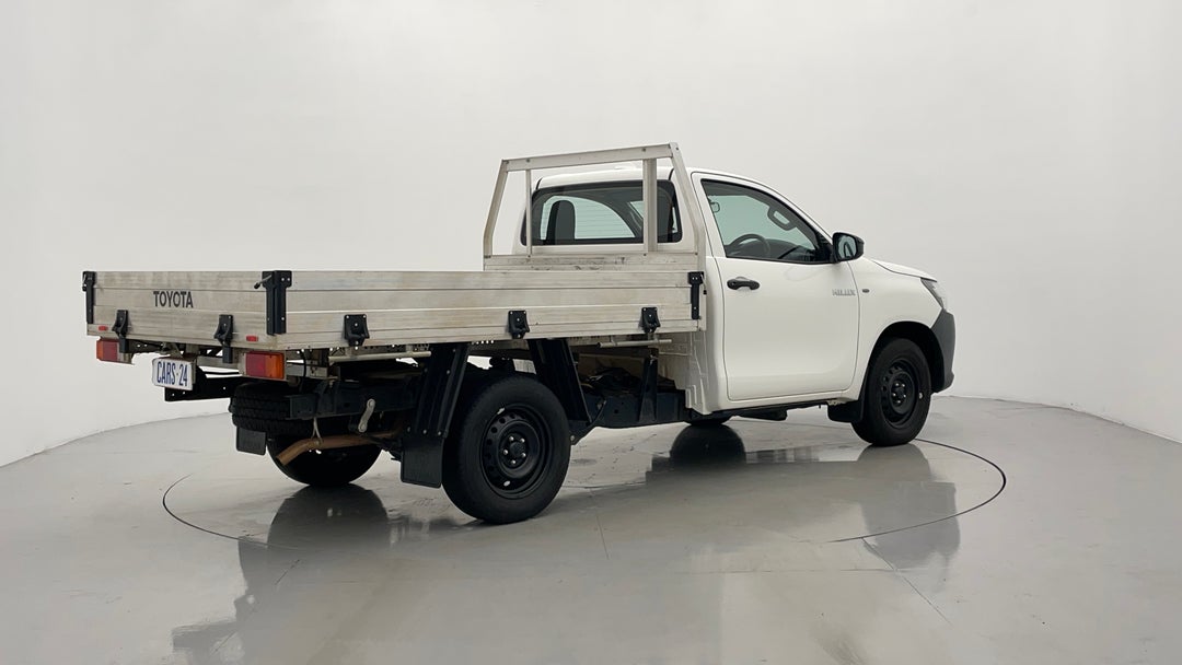 Right Back Diagonal (45- Degree) View