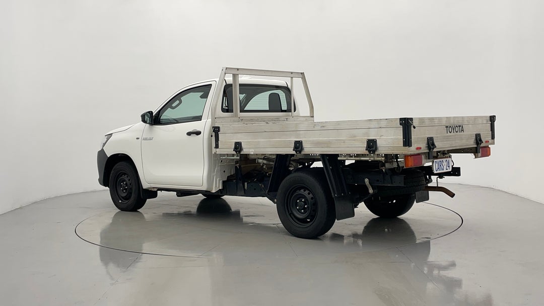 Left Back Diagonal (45- Degree) View