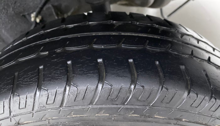 2018 Datsun Go Plus T, Petrol, Manual, 25,406 km, Left Rear Tyre Tread