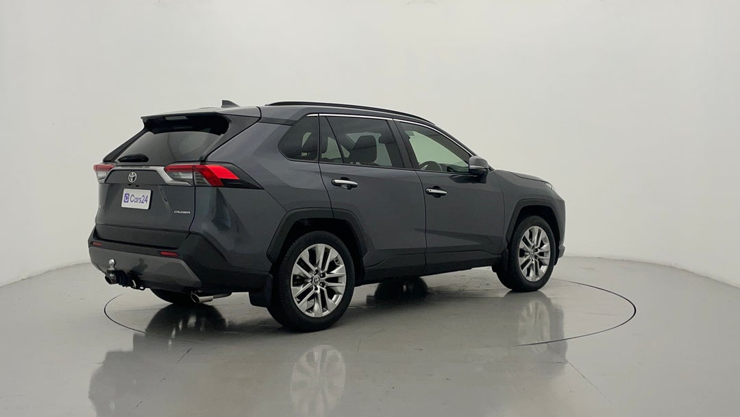 Right Back Diagonal (45- Degree) View