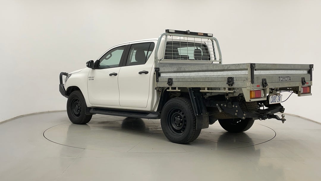 2022 Toyota Hilux Sr (4x4), Automatic, 67592 km, Left Back Diagonal (45- Degree) View