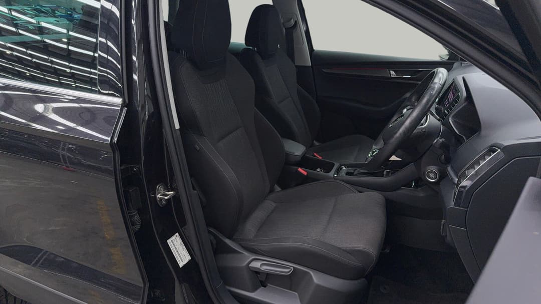 2020 SKODA Karoq 110tsi, Automatic, 66043 km, Right Side Front Door Cabin View