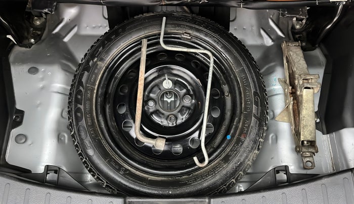 2015 Maruti Wagon R 1.0 VXI, Petrol, Manual, 28,772 km, Spare Tyre
