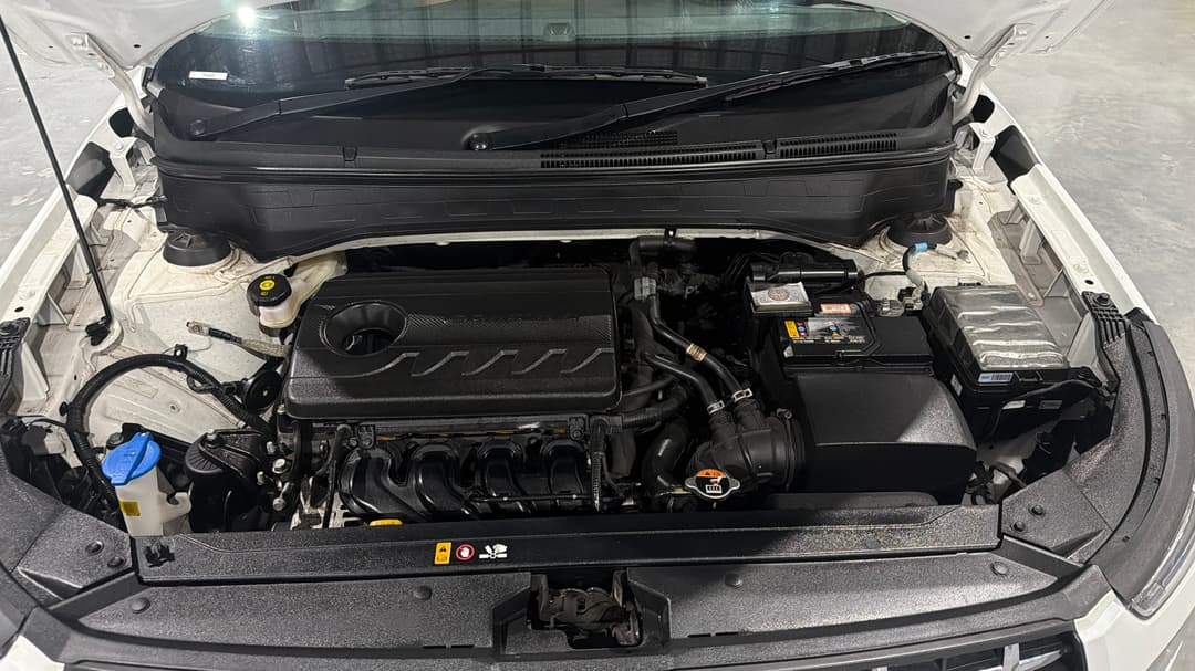 2023 Hyundai Venue Elite (black) Two-tone Roof, Automatic, 45977 km, Open Bonnet (Engine)