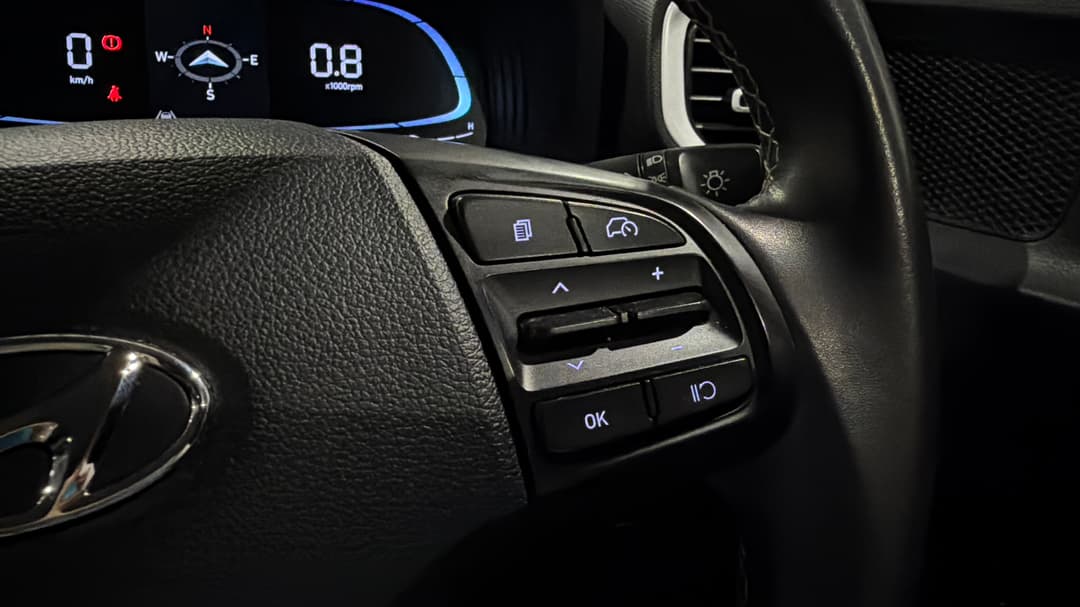 2023 Hyundai Venue Elite (black) Two-tone Roof, Automatic, 45977 km, Cruise Control