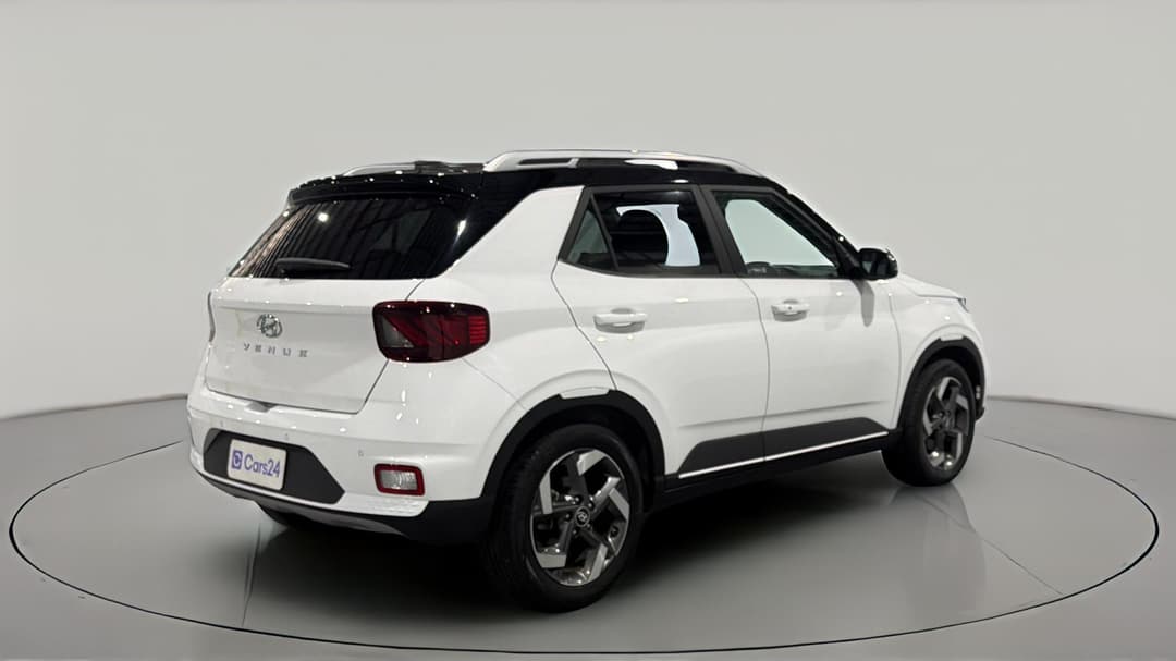 2023 Hyundai Venue Elite (black) Two-tone Roof, Automatic, 45977 km, Right Back Diagonal (45- Degree) View