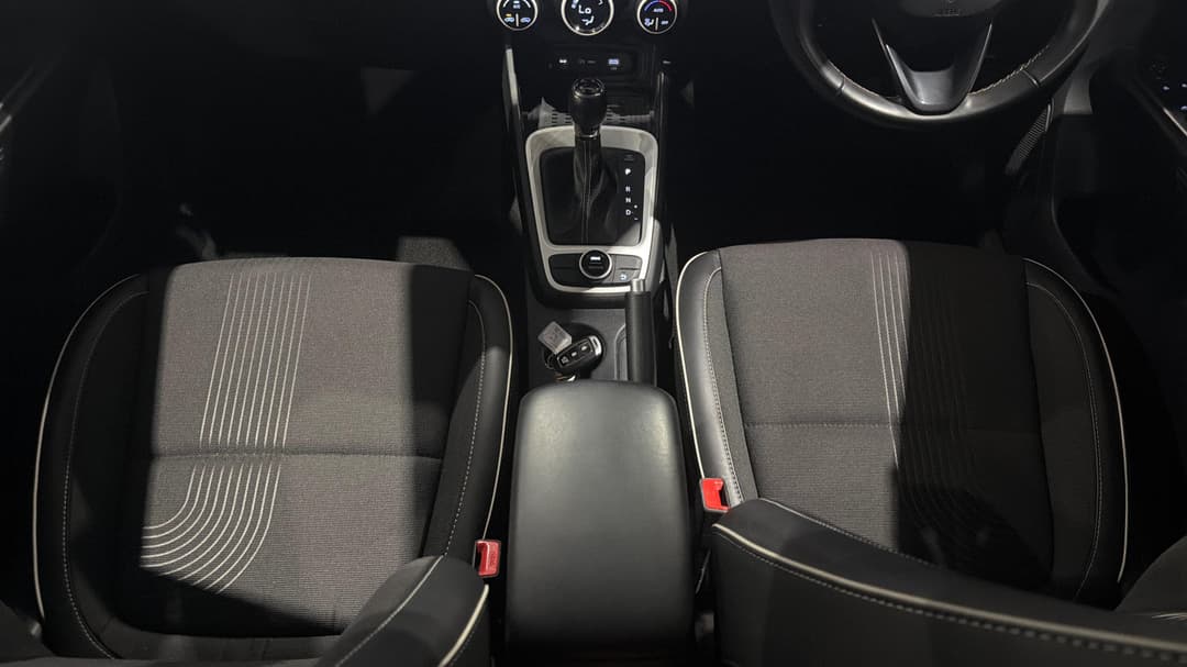 2023 Hyundai Venue Elite (black) Two-tone Roof, Automatic, 45977 km, Center Console