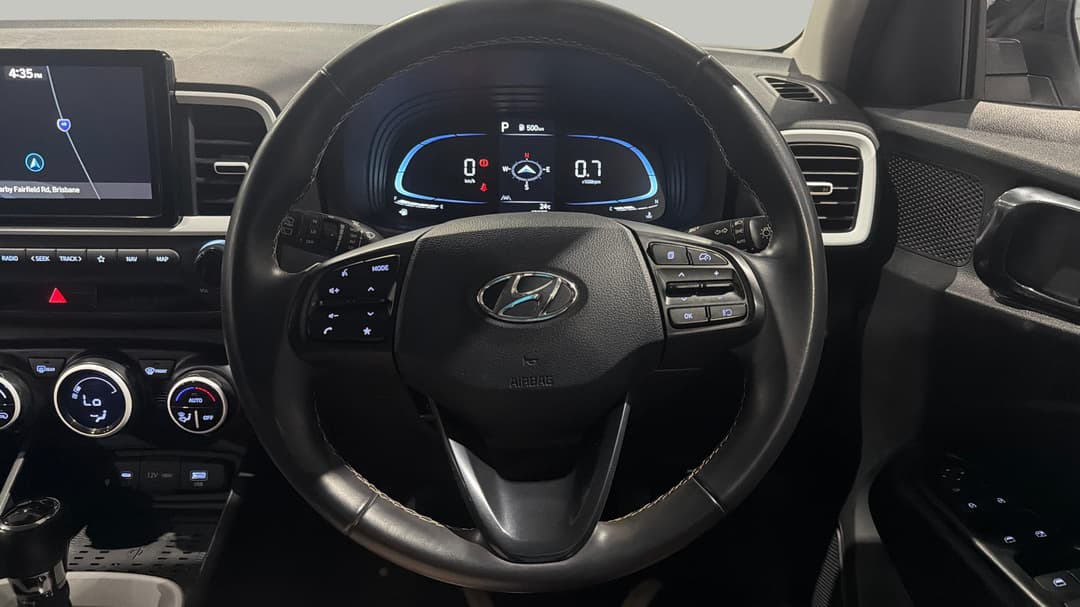 2023 Hyundai Venue Elite (black) Two-tone Roof, Automatic, 45977 km, Steering Wheel Close-up