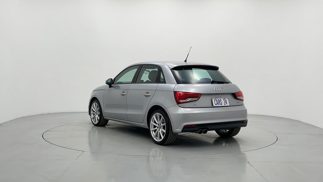 Left Back Diagonal (45- Degree) View