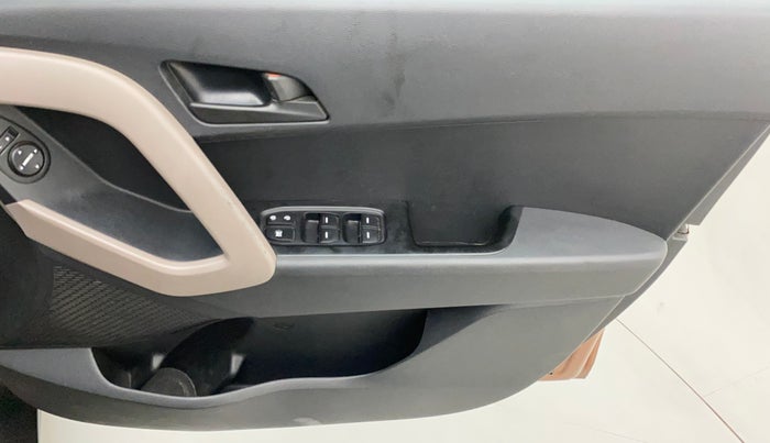 2017 Hyundai Creta E PLUS 1.6 PETROL, Petrol, Manual, 55,852 km, Driver Side Door Panels Control
