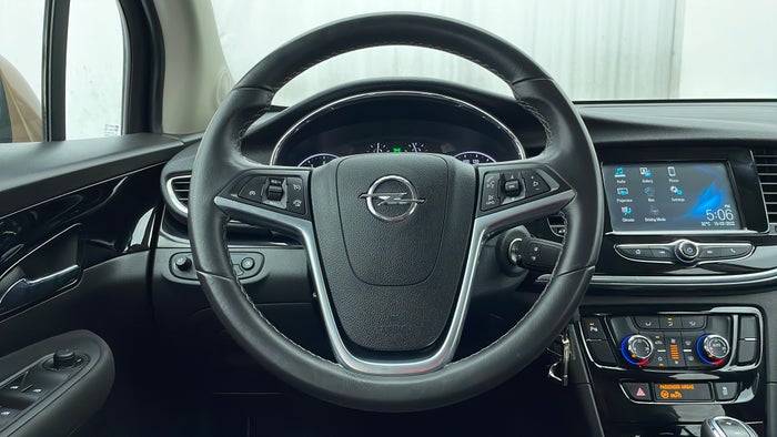 Opel Mokka-Steering Wheel Close-up