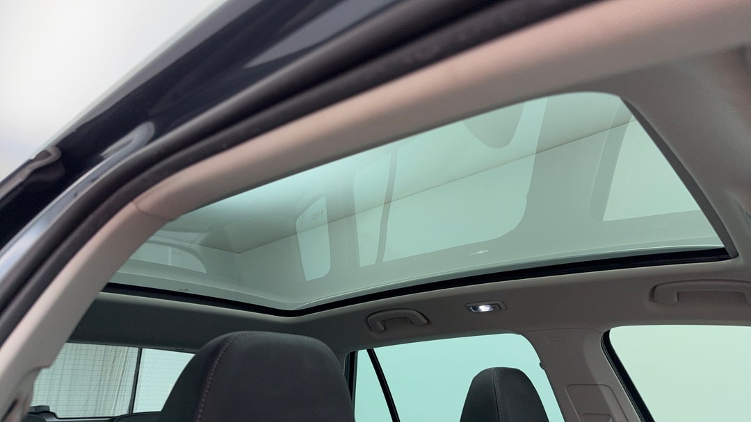 Interior Sunroof/Moonroof