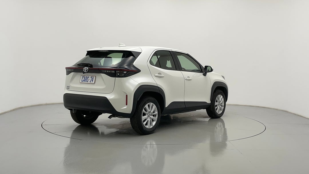 Right Back Diagonal (45- Degree) View