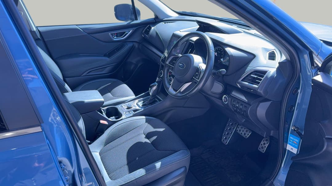 2021 Subaru Forester 2.5i Premium (AWD), Automatic, 38062 km, Right Side Front Door Cabin View