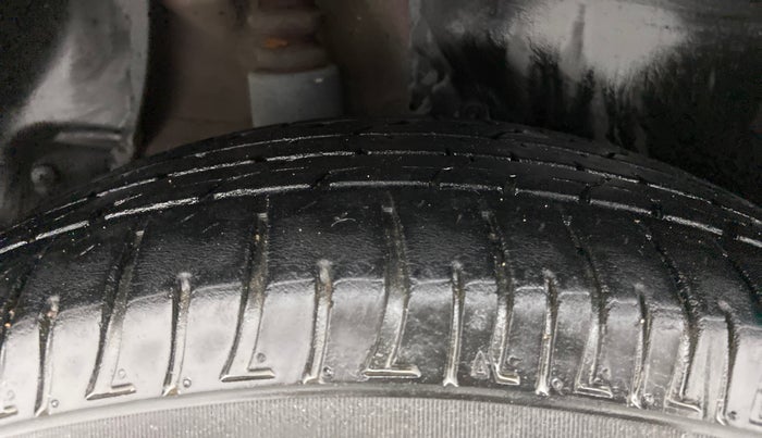 2017 Hyundai Creta SX 1.6 DIESEL, Diesel, Manual, 99,288 km, Right Rear Tyre Tread