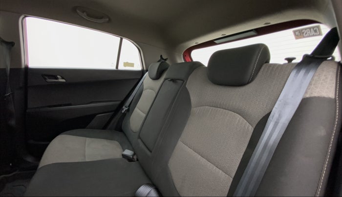 2017 Hyundai Creta SX 1.6 DIESEL, Diesel, Manual, 99,202 km, Right Side Rear Door Cabin