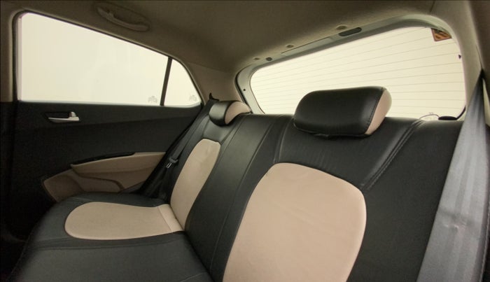 2016 Hyundai Grand i10 ASTA 1.2 KAPPA VTVT, Petrol, Manual, 66,744 km, Right Side Rear Door Cabin