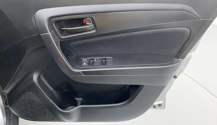 2020 Maruti Vitara Brezza VXI, Petrol, Manual, 35,100 km, Driver Side Door Panels Control