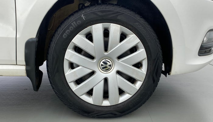 2018 Volkswagen Polo COMFORTLINE 1.0 PETROL, Petrol, Manual, 26,865 km, Right Front Wheel