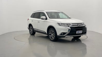 2017 Mitsubishi Outlander Exceed (4x4) Automatic, 85k km Diesel Car
