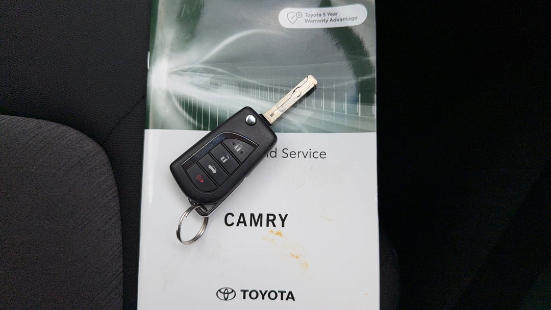 2024 Toyota Camry Ascent, Automatic, 47928 km, Key Close-up