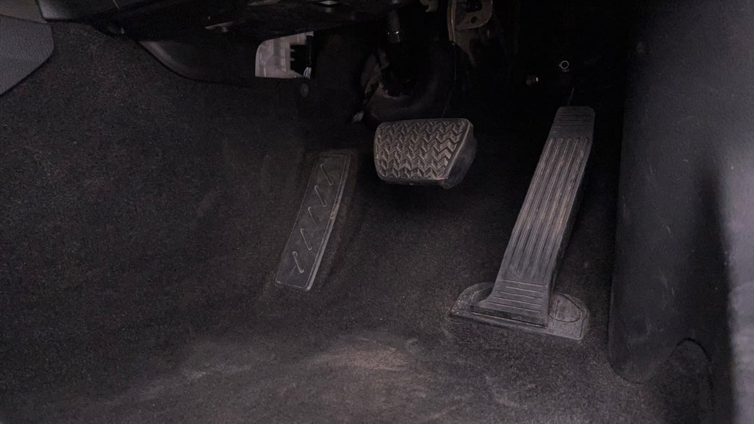 2024 Toyota Camry Ascent, Automatic, 47928 km, Pedals and Footmat