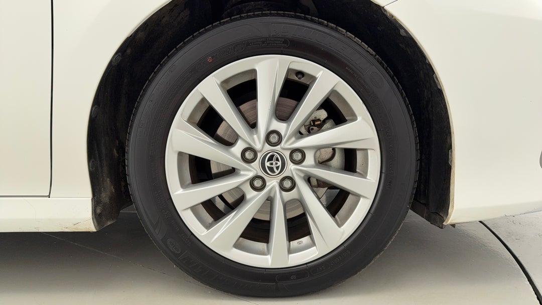 2024 Toyota Camry Ascent, Automatic, 47928 km, Right Front Wheel