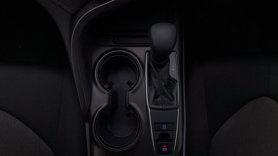 2024 Toyota Camry Ascent, Automatic, 47928 km, Gear Lever 