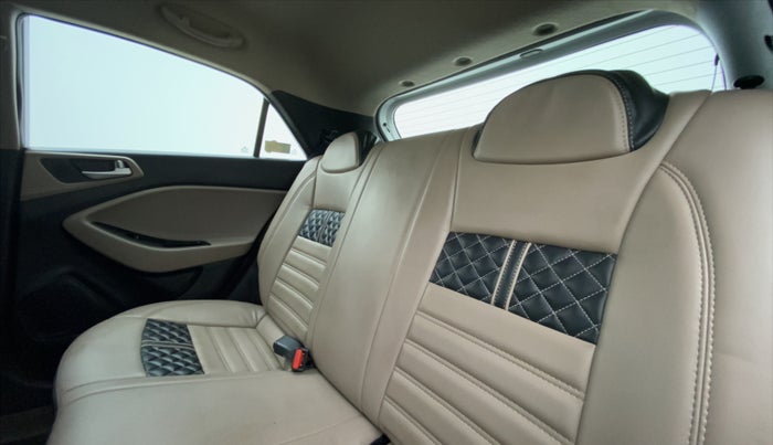 2020 Hyundai Elite i20 1.2 SPORTS PLUS VTVT, Petrol, Manual, 33,684 km, Right Side Rear Door Cabin