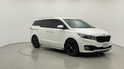 2017 Kia Carnival Platinum Automatic, 131k km Diesel Car