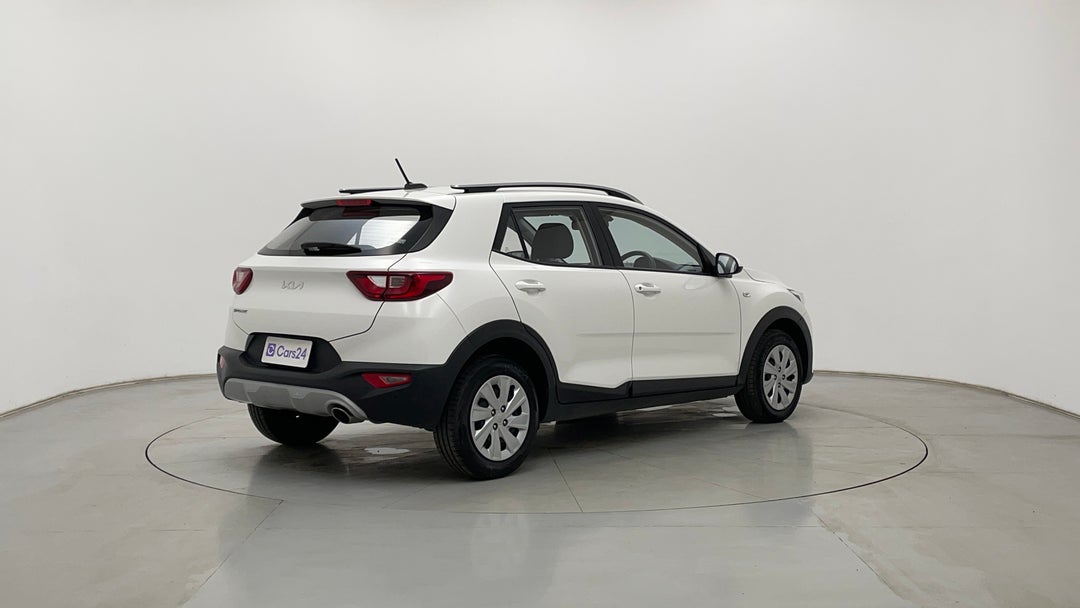 Right Back Diagonal (45- Degree) View