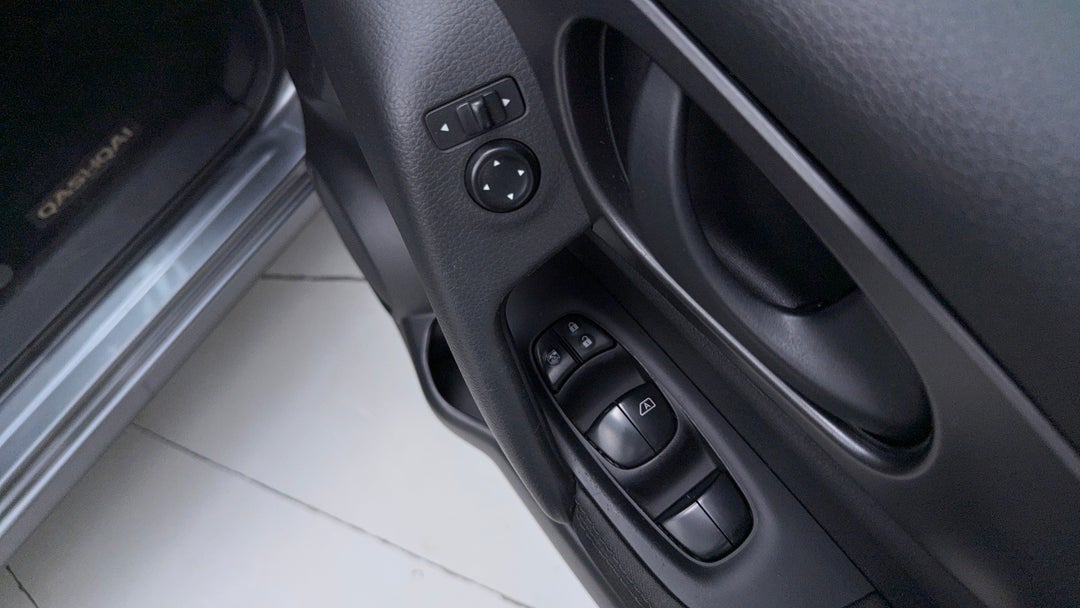 Drivers Side Door Panel Controls