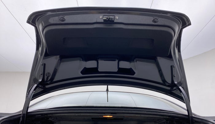 2015 Volkswagen Vento HIGHLINE DIESEL 1.5, Diesel, Manual, 75,408 km, Boot Door Open