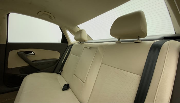 2015 Volkswagen Vento HIGHLINE DIESEL 1.5, Diesel, Manual, 75,408 km, Right Side Rear Door Cabin