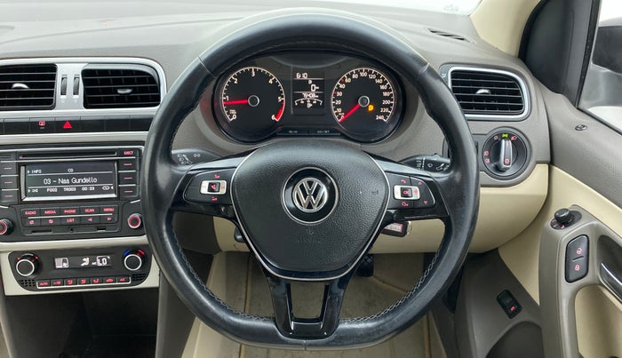 2015 Volkswagen Vento HIGHLINE DIESEL 1.5, Diesel, Manual, 75,408 km, Steering Wheel Close Up