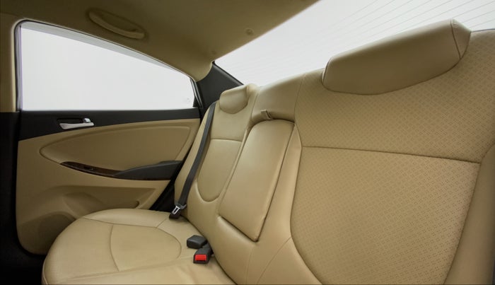 2015 Hyundai Verna FLUIDIC 1.6 CRDI S (o), Diesel, Manual, 63,476 km, Right Side Rear Door Cabin