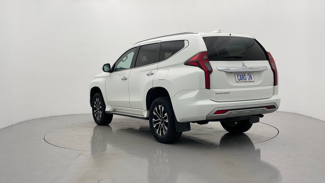 Left Back Diagonal (45- Degree) View