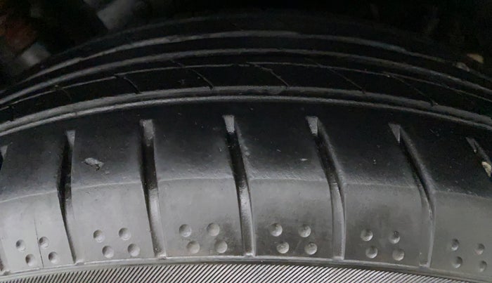 2016 Hyundai Creta 1.6 SX PLUS VTVT, Petrol, Manual, 63,227 km, Left Rear Tyre Tread