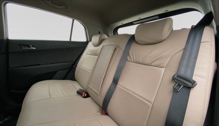 2016 Hyundai Creta 1.6 SX PLUS VTVT, Petrol, Manual, 63,227 km, Right Side Rear Door Cabin