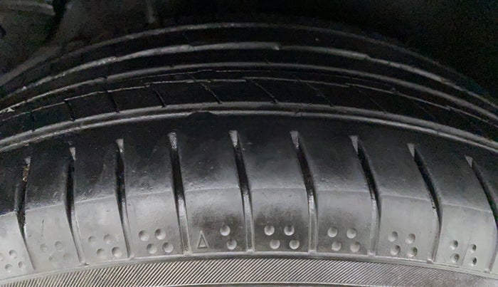 2016 Hyundai Creta 1.6 SX PLUS VTVT, Petrol, Manual, 63,227 km, Left Front Tyre Tread