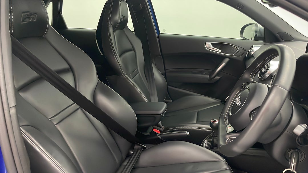 2018 Audi S1 Sportback 2.0 Tfsi Quattro, Manual, 23838 km, Right Side Front Door Cabin View