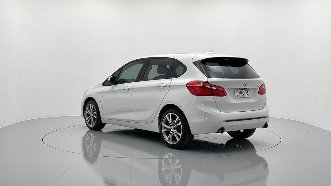 Left Back Diagonal (45- Degree) View