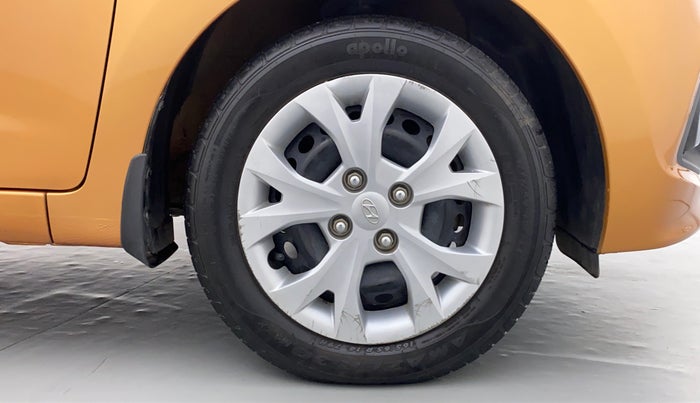 2016 Hyundai Grand i10 MAGNA 1.2 KAPPA VTVT, Petrol, Manual, 16,917 km, Right Front Tyre
